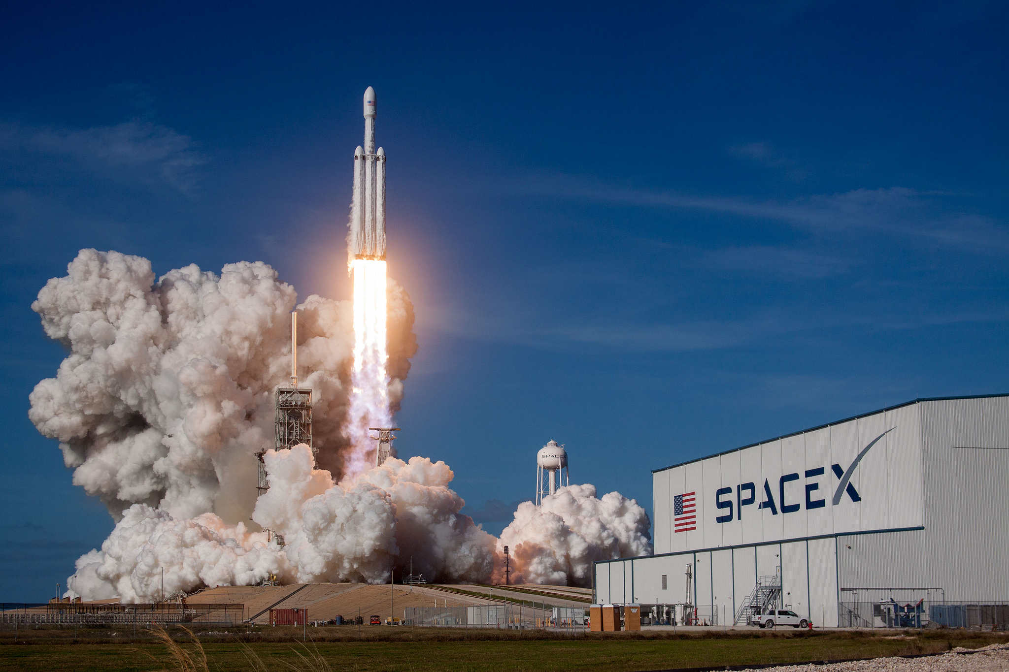 Dubai’s Space Centre to Partner With Airbus, SpaceX 26 – uae-spacex-emirati-satellite-1