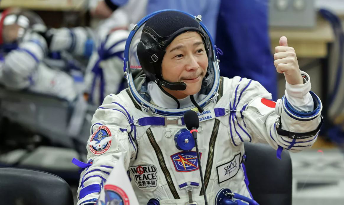 Japanese Billionaire Arrived at the ISS for 12-Day Tourist Trip 26 – Japanese-Billionaire-Yusaku-Maezawa-1