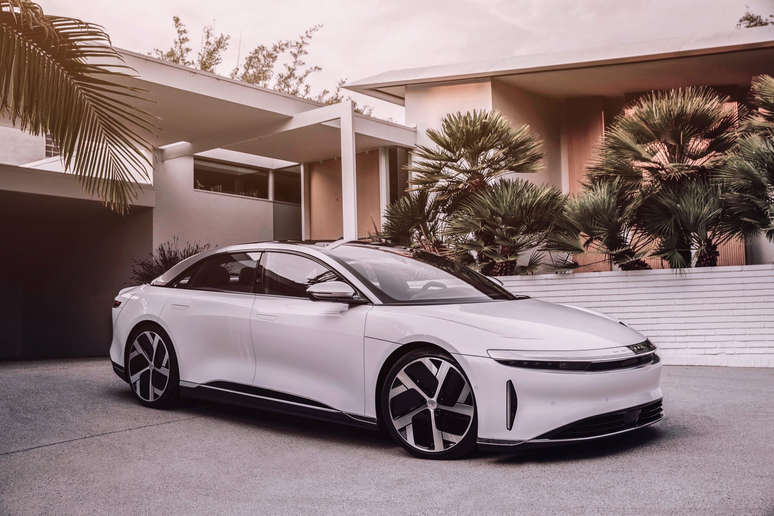 Lucid Motors Takes The EV Range Lead from Tesla Model S by a Whopping 115 Miles 61 – lucid-motors-1
