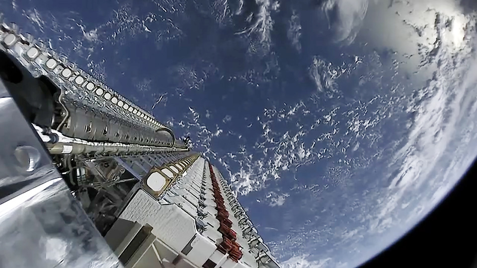 Starlink Satellites Worry Astronomers as They Distort Observations 28 – starlink-567905679