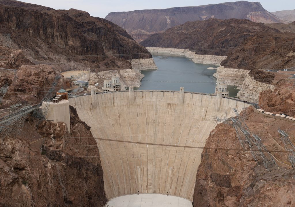 We Listed: Five Wonders of the Engineering World 29 – hoover-dam-484231