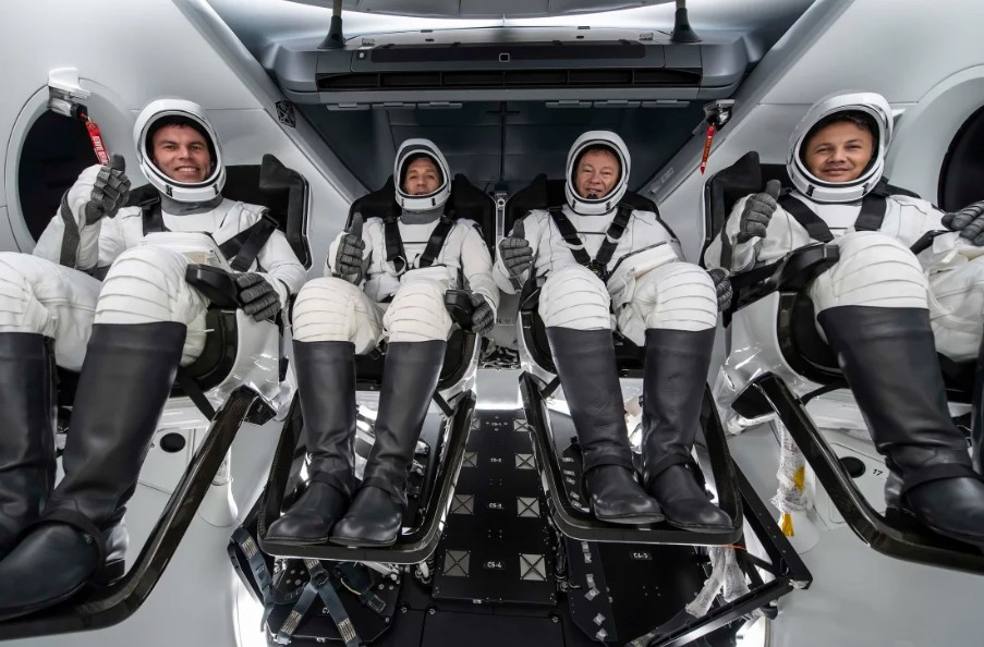 First Turkish astronaut in space: Alper Gezeravcı arrives at ISS 16