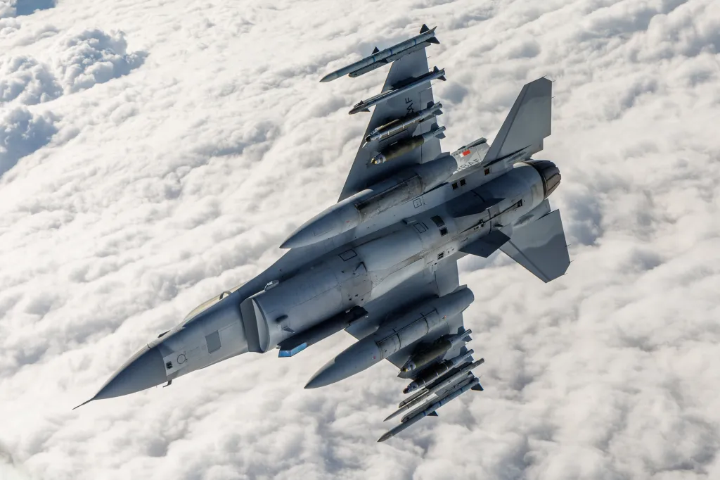 Bahraini F-16 Block 70 achieves historic first air-to-air kills against drones 28 – Bahraini F-16 Block 70 achieves historic first air-to-air kills against drones 16